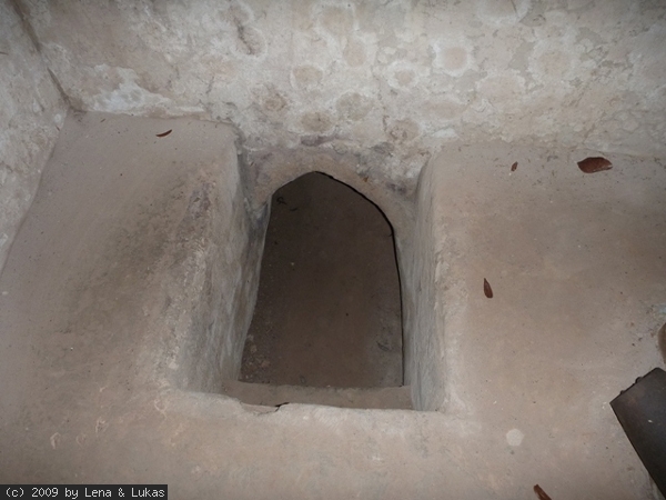 4442 ein gang zum nächsten raum